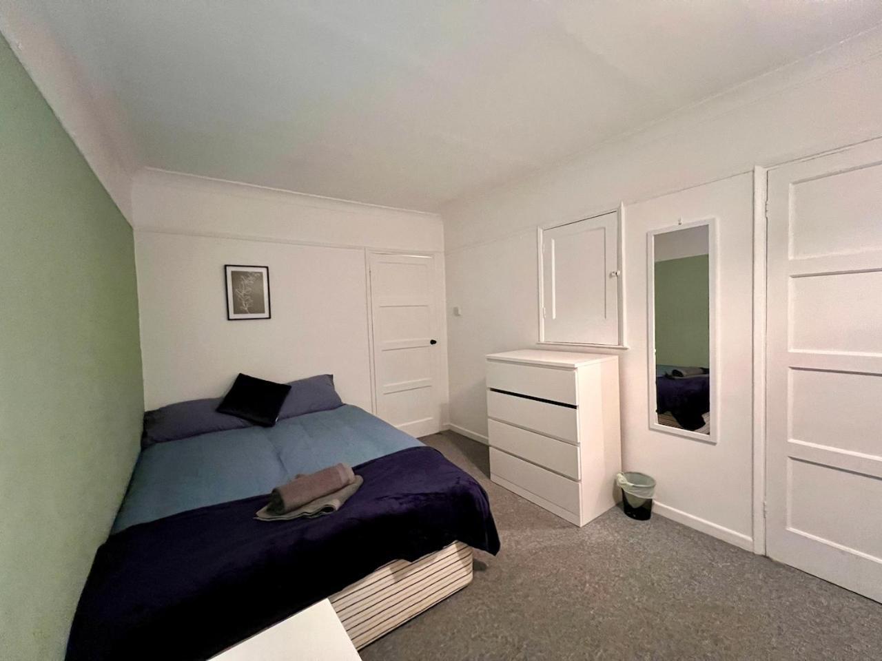 4 Bed Comfy Getaway Apartment Norwich Exterior photo